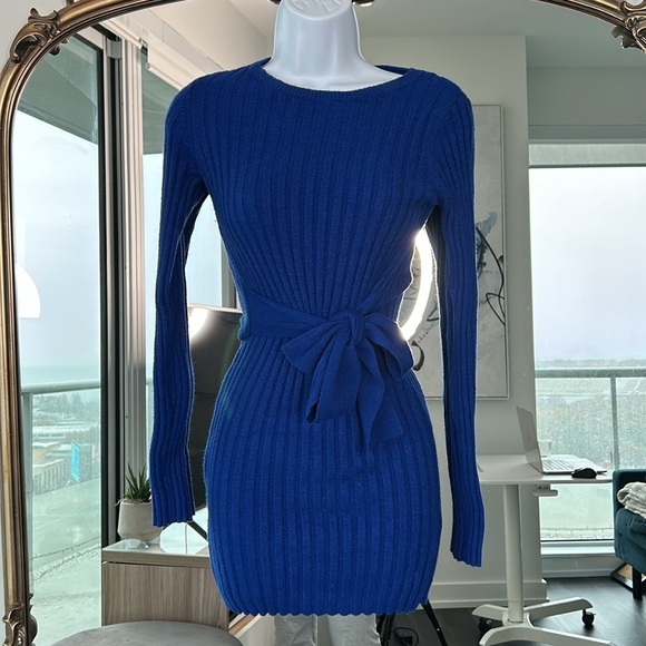 Winter Knitted Mini Dress Small - Picture 5 of 7